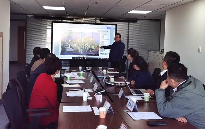 工商管理学院与龙湖集团开展校企合作交流座谈
